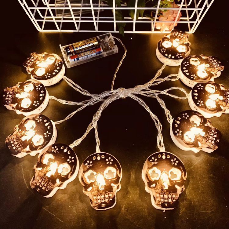 Skull String Lights – Spooky Halloween Decoration (Battery Powered)